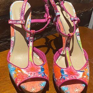 Gianni Bini Floral Print Heels, Sz 8